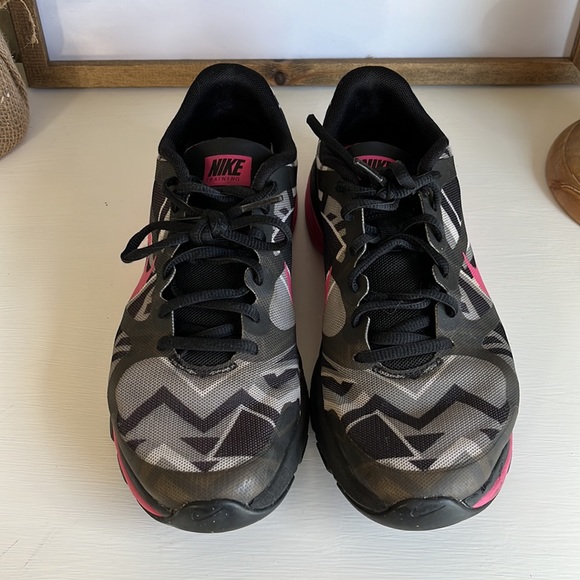 Nike Dual Fusion TR Pink Black Grey Size 7 - Picture 2 of 7